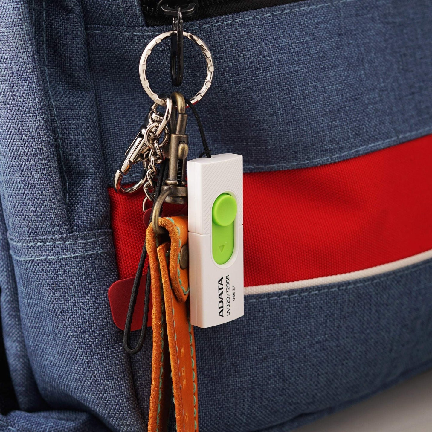 Memoria Usb Adata UV320 128Gb Blanco/Verde 3.1