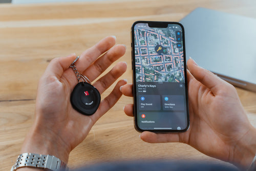 Localizador Verbatim Bluetooth MyFinder Verbatim Blanco y Negro Paquete C/2 Piezas