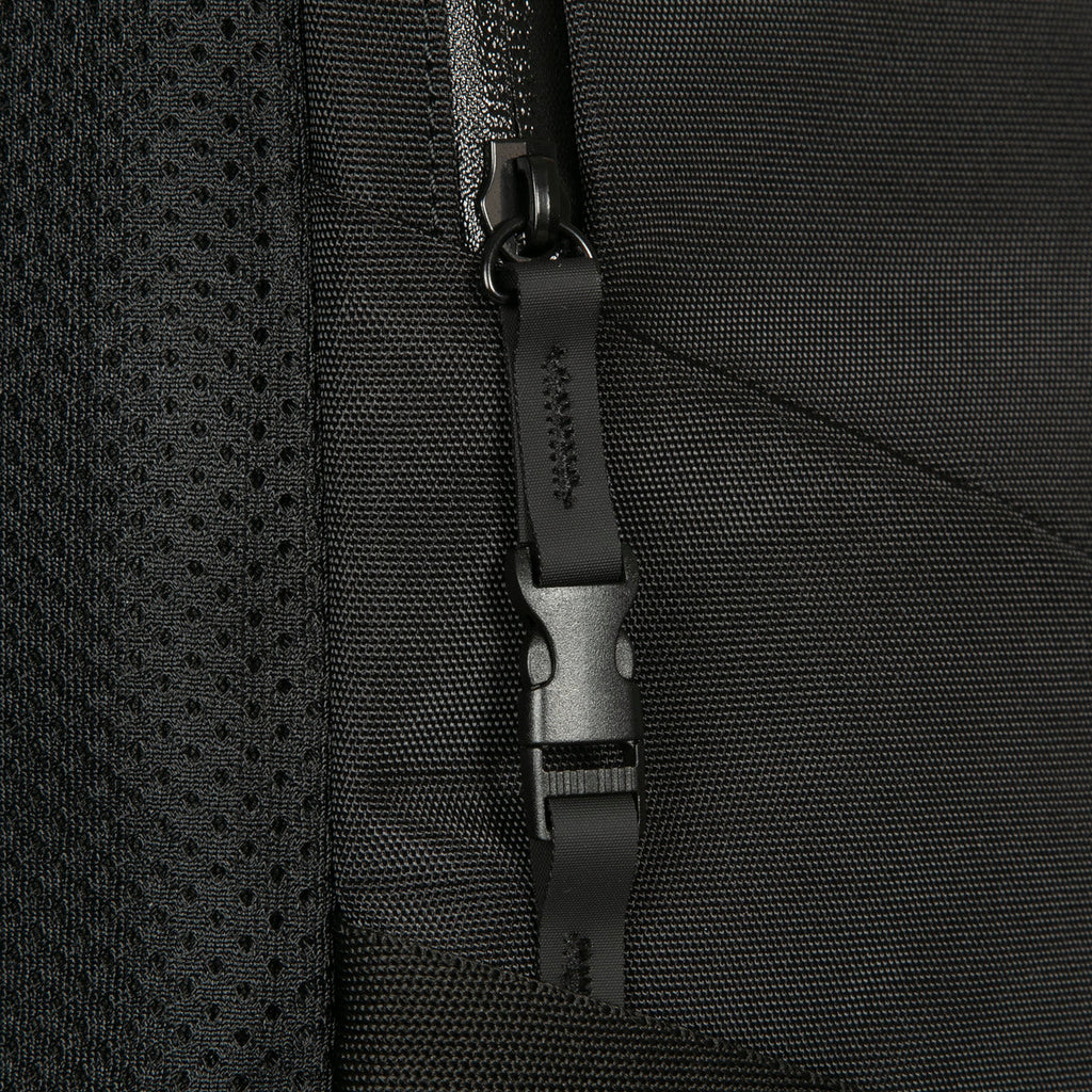 Mochila Targus Terra EcoSmart 15-16 in Color Negro
