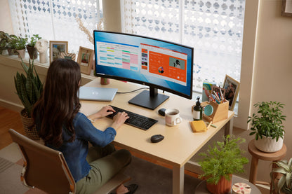 Monitor HP P34hc G4 34" Curvo WQHD Resolución 3440x1440 Panel VA VGA/HDMI