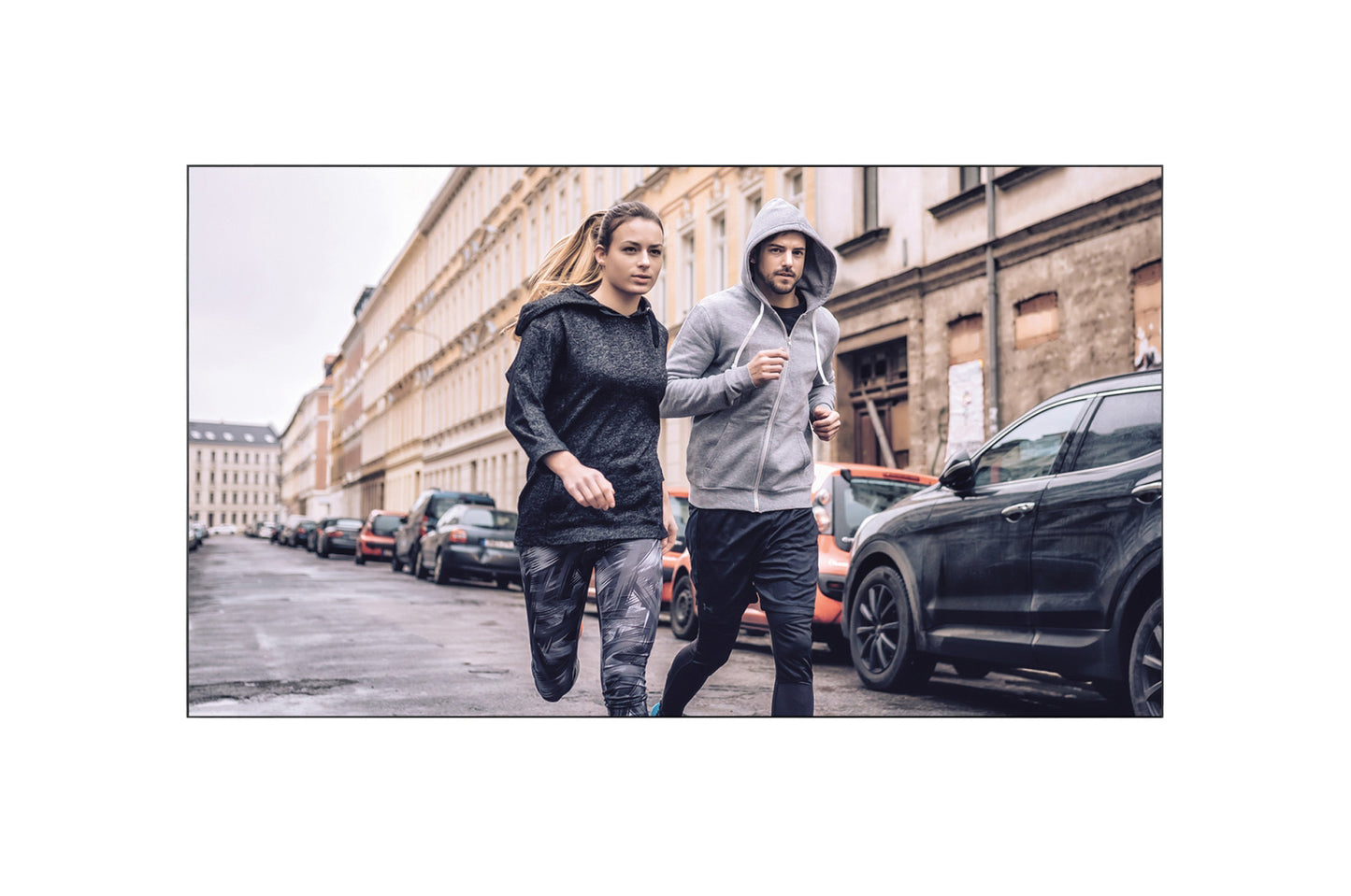 Pantalla LG 55" 55VL5F 500 cd Bezel  2.2 1.25 mm BR Depth 93.1 mm Interface HDMI 2 DP DVID USB RS232C RJ45 A