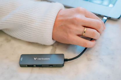 Hub Verbatim Multipuertos USB-C - 4 puertos 100W